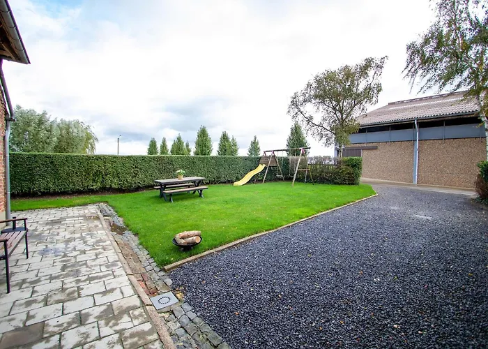 別荘 Family Farmhouse, Ploegsteert